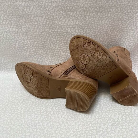 MIA KIDS Girls Kay Star Detailed Ankle Boots - Picture 3 of 8